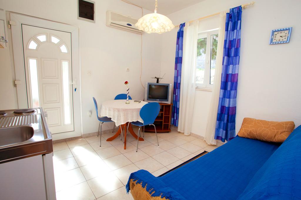 Apartments Flora Σπλιτ Εξωτερικό φωτογραφία
